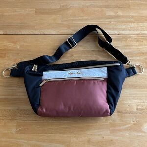 Itzy Ritzy Park Bag Coffee & Cream